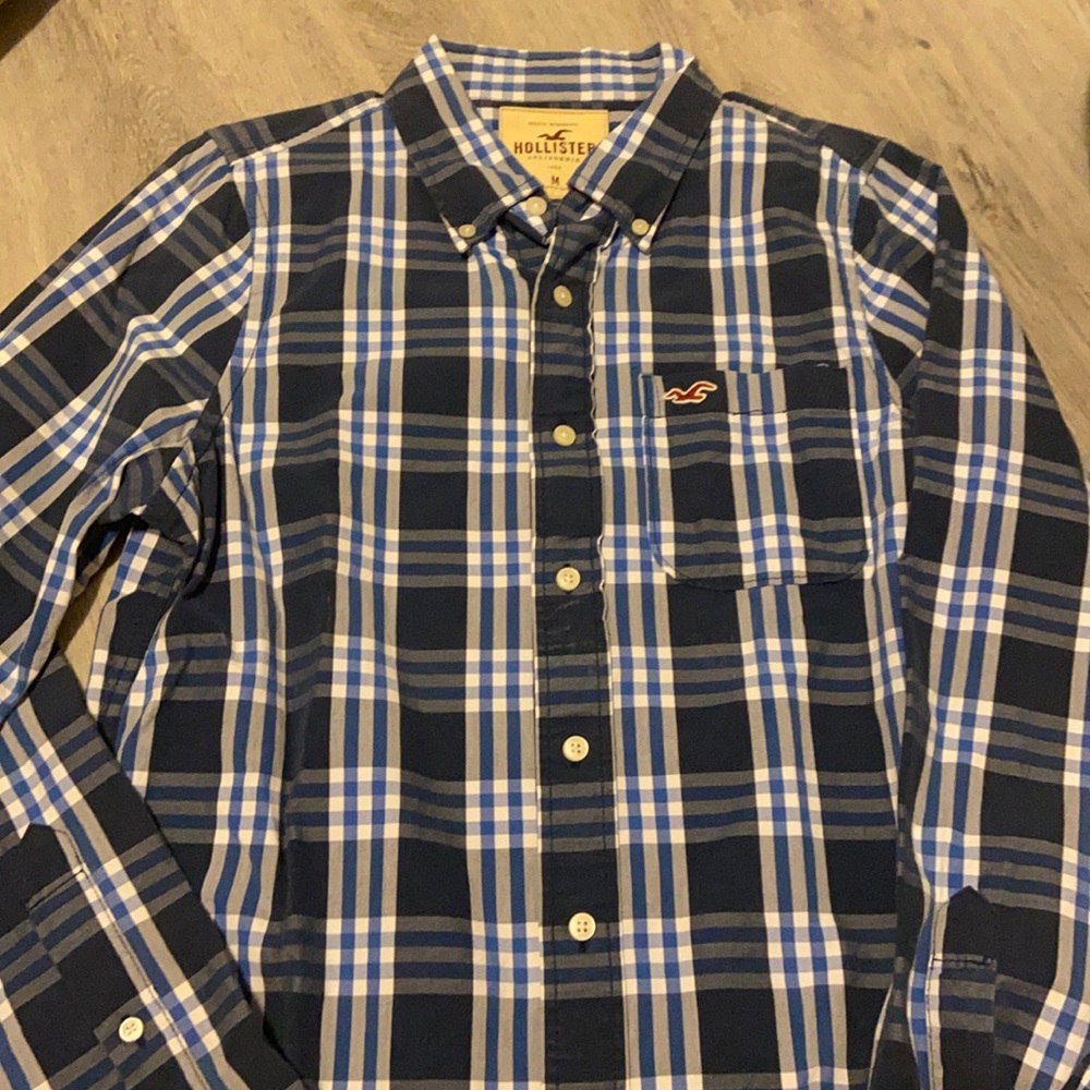Barely worn Hollister button up